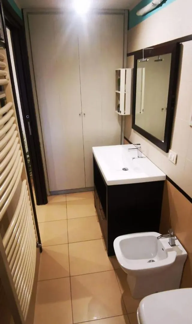 شقة Cosy Penthouse Loft With View روما 0*,